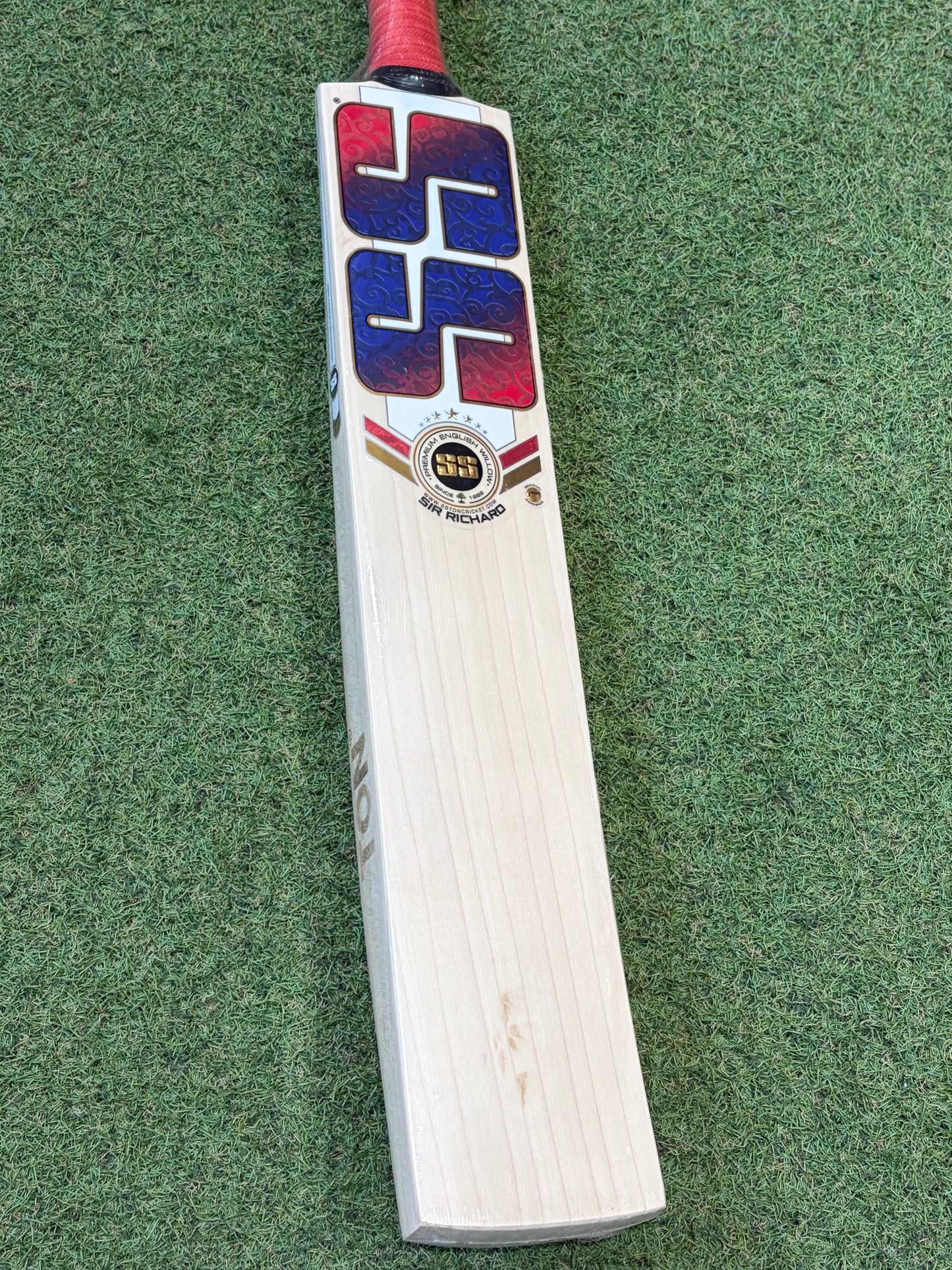 SS Sir Richards Cricket Bat (2lb 9oz)