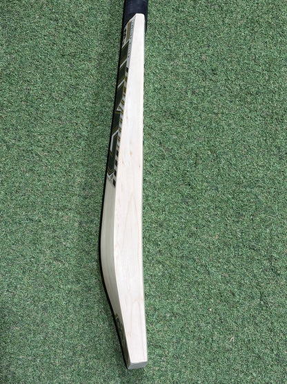 MB Malik Kamran Ghulam Players Cricket Bat (2lb 9oz)