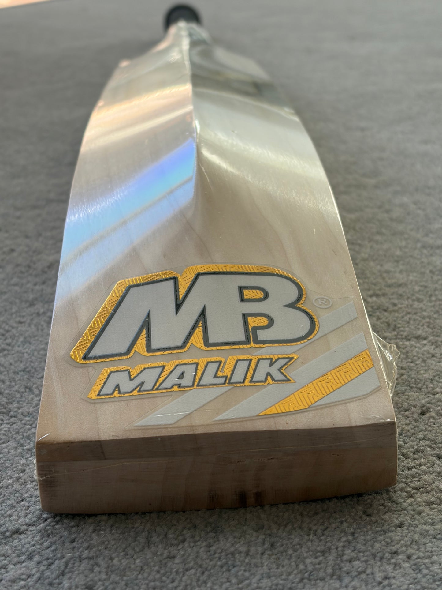MB Malik UMZ Players Laminate (Double Wood) Cricket Bat (2lb 10oz)