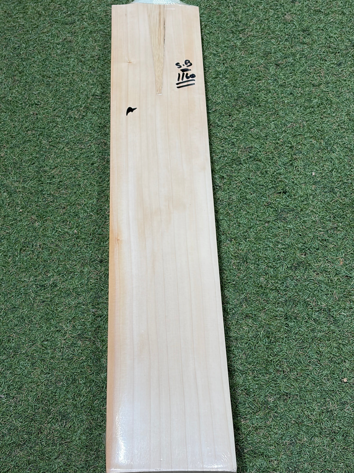 MB Malik UMZ Plain Players Cricket Bat (2lb 9oz)