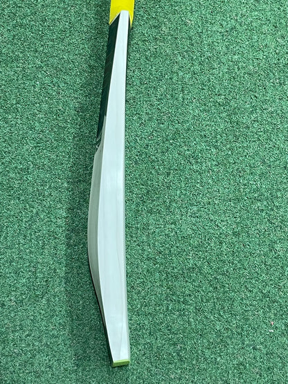 Cricket Station A17 Cricket Bat (2lb 10oz)