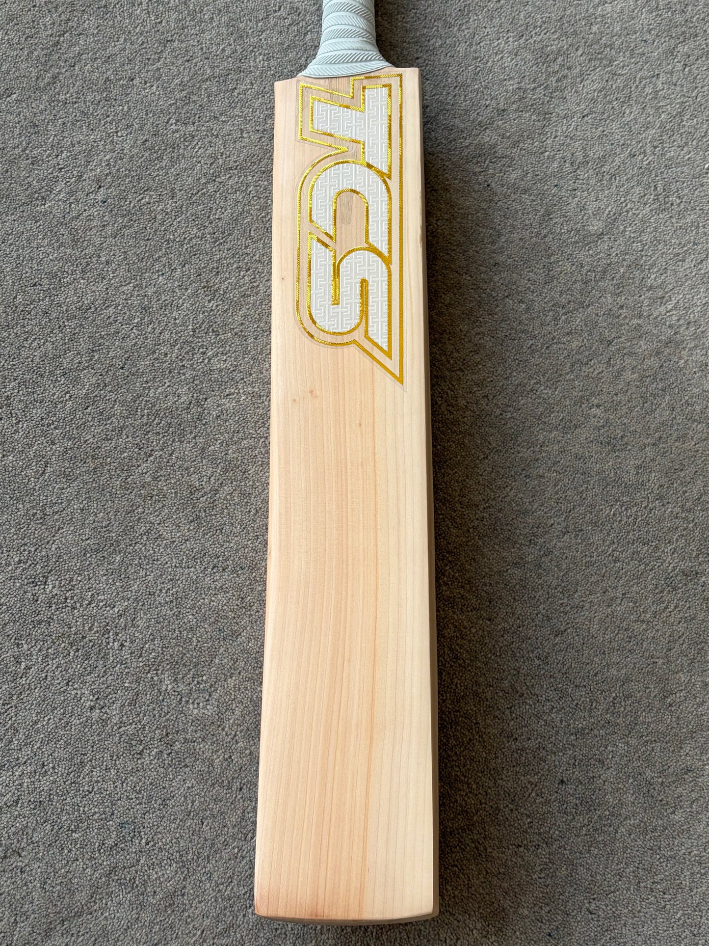 TCS White Edition Cricket Bat (2lb 9oz)