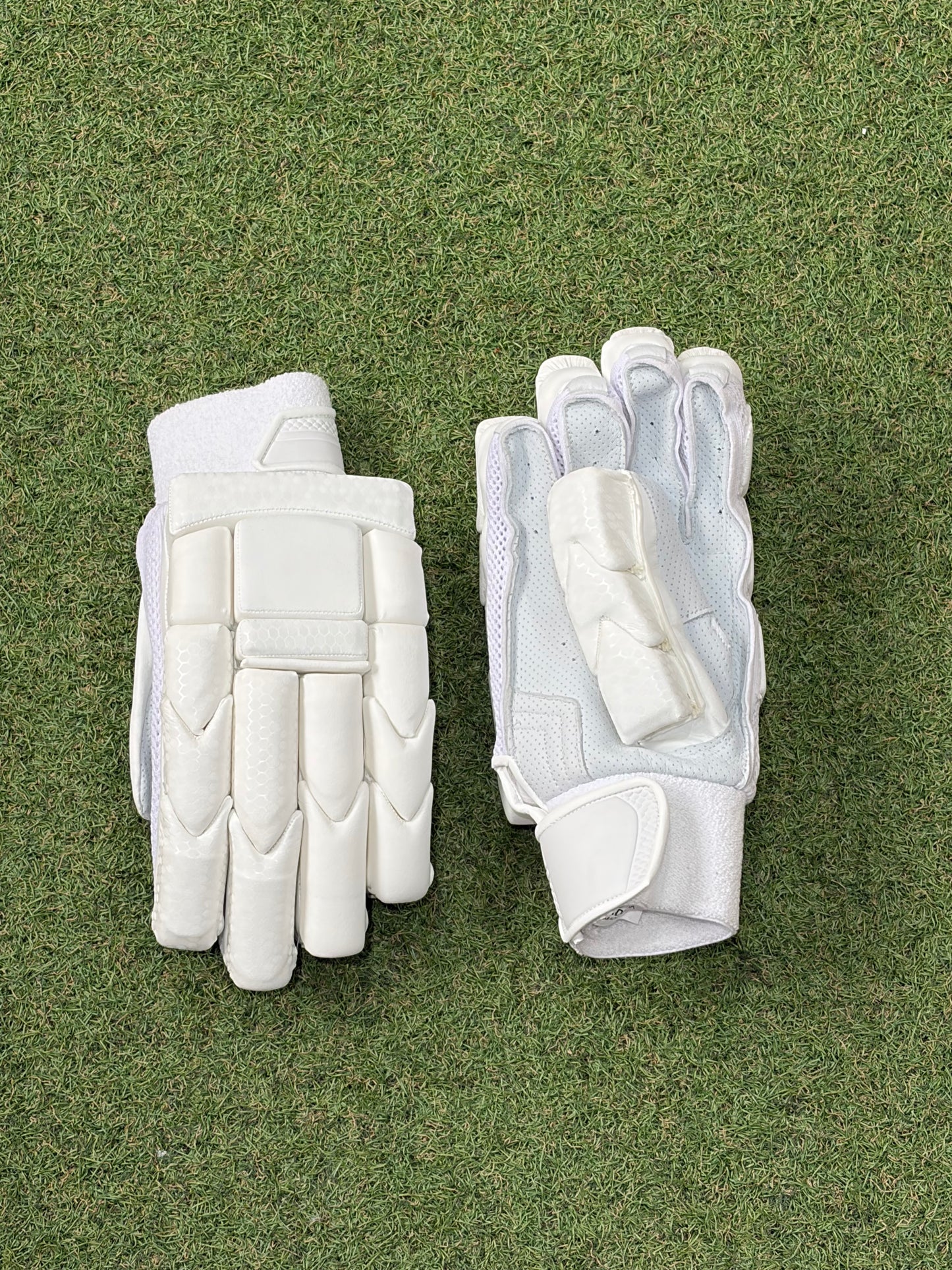 Unbranded Pro Players Batting Gloves