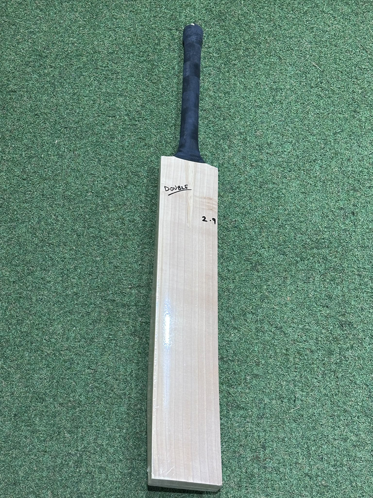 Plain Laminate Cricket Bat (2lb 9oz)