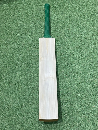 MB Malik Plain Cricket Bat (2lb 8oz)