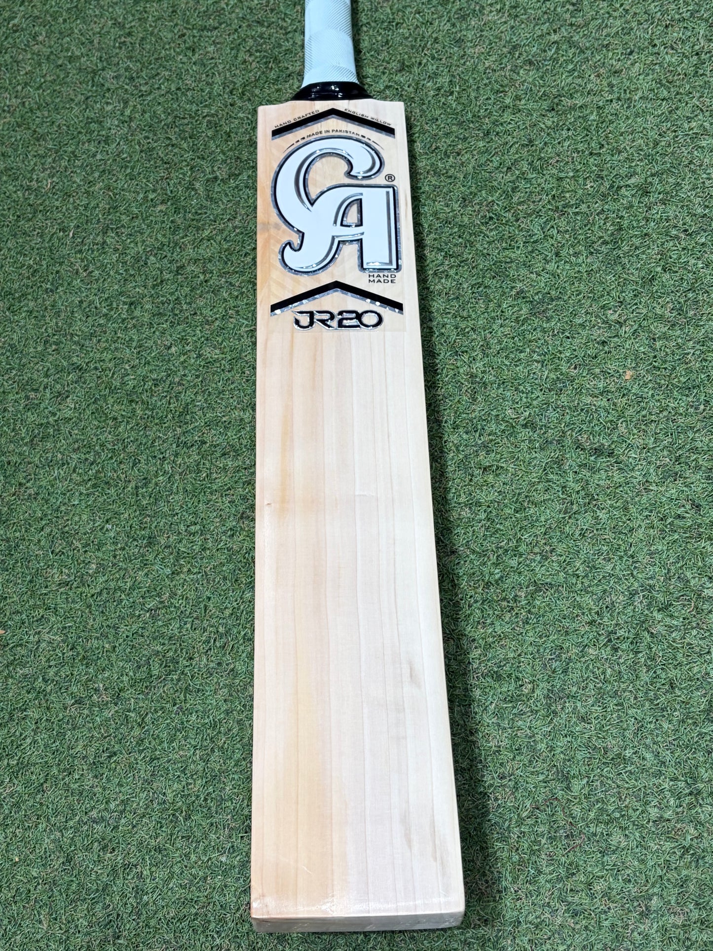 CA JR20 Butterfly Cricket Bat (2lb 9oz)