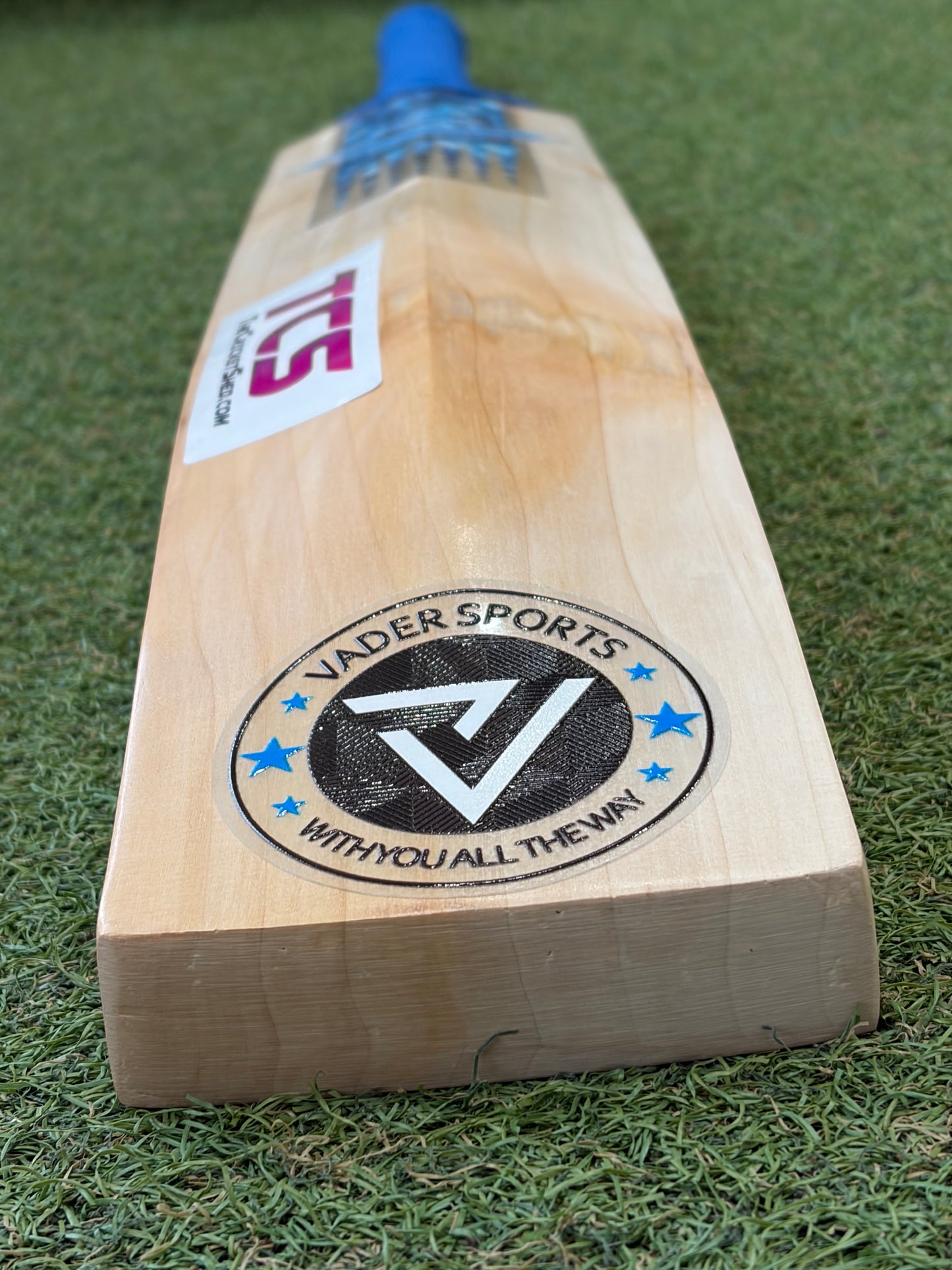 Vader Butterfly Cricket Bat (2lb 9oz)