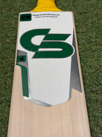 Cricket Station Saim Ayub 3 Star Cricket Bat (2lb 9oz)