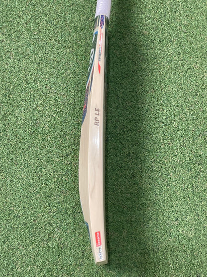 SG RP LE Size 6 Junior Cricket Bat (2lb 5oz)
