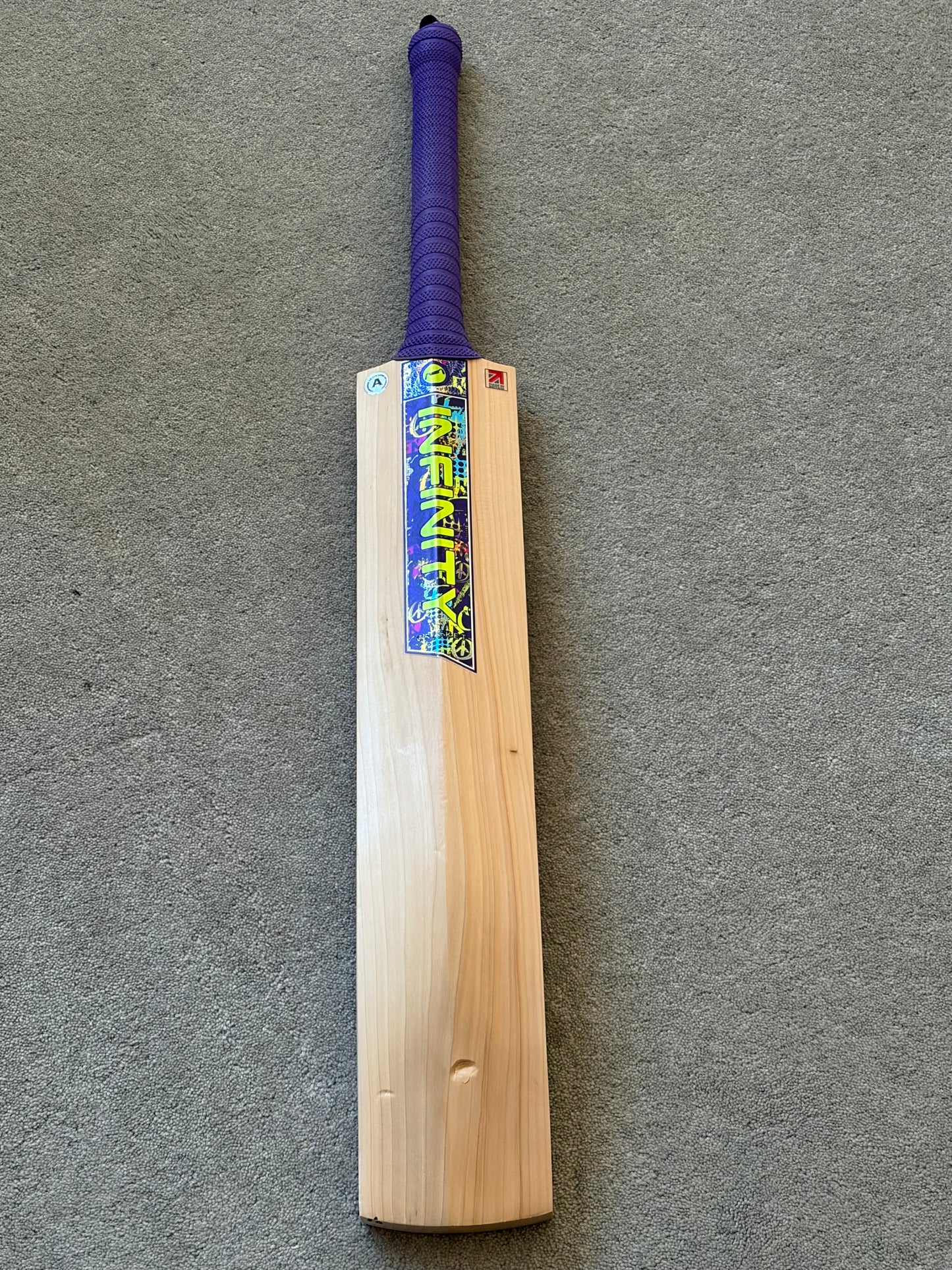 Infinity Peace Out Cricket Bat (2lb 11oz)