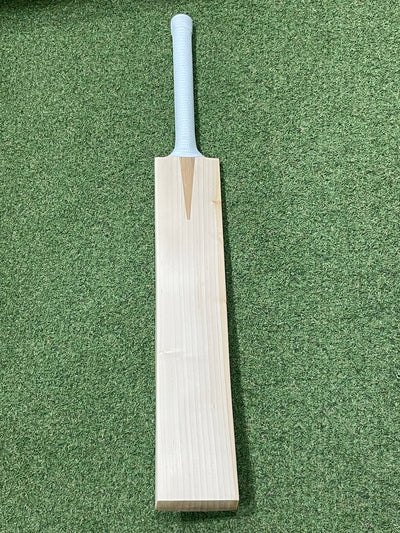 Plain Players UK Made Cricket Bat (2lb 11oz)