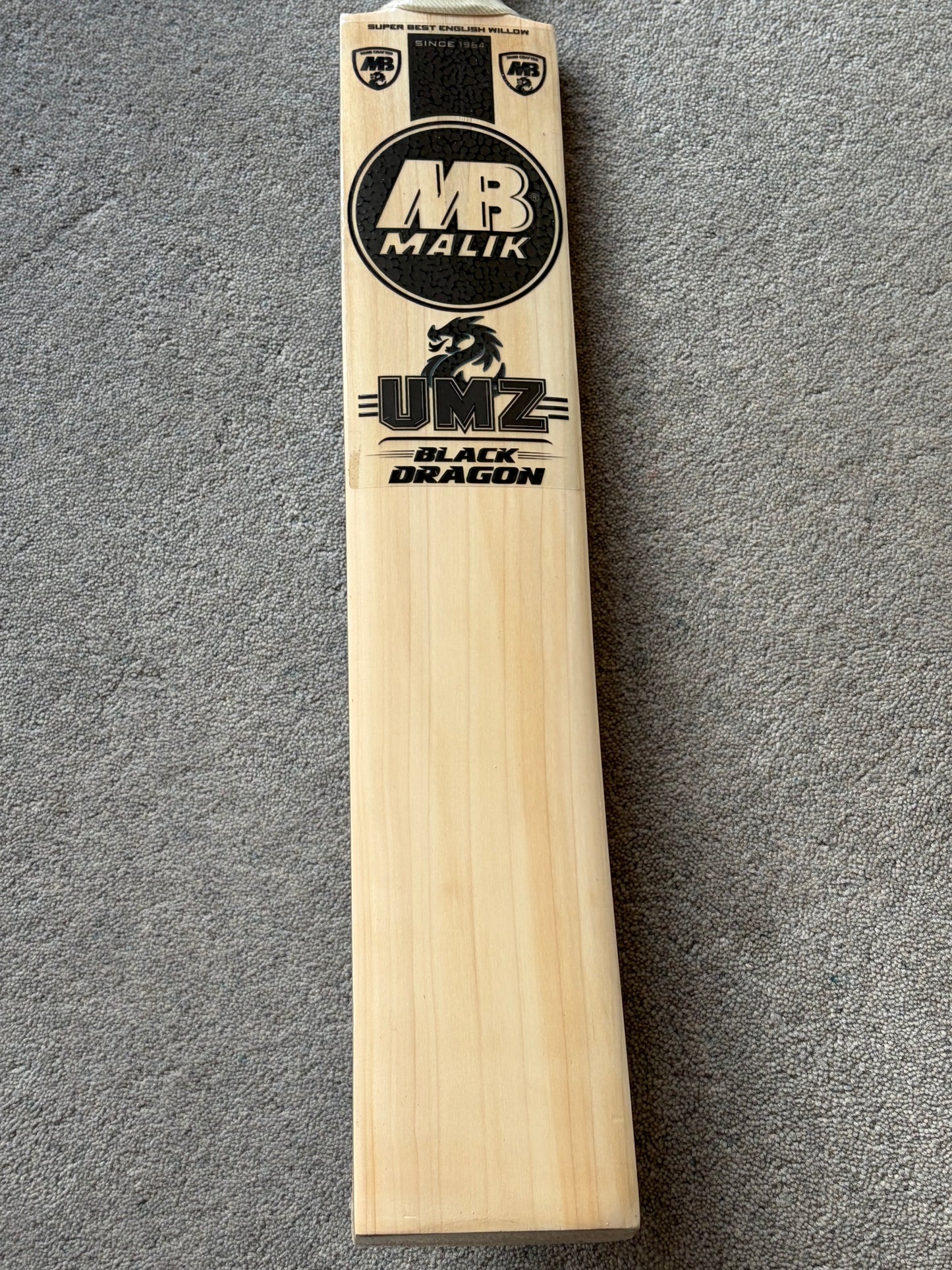 MB Malik Black Dragon Players Cricket Bat (2lb 10oz)
