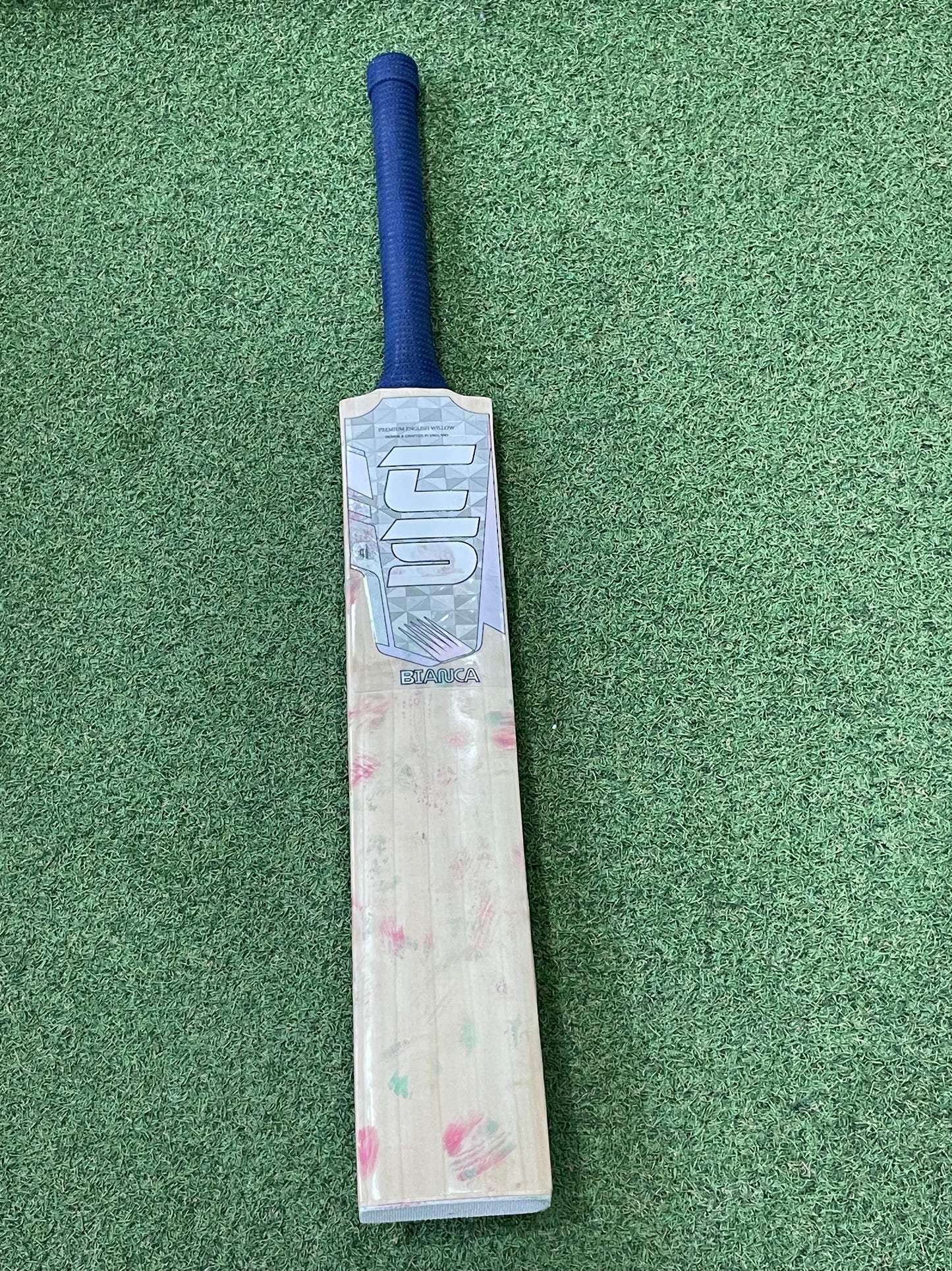 Used Cricket Station Bianca Cricket Bat (2lb 12oz)