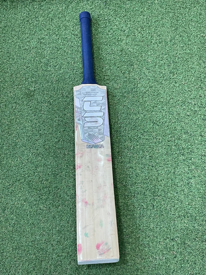 Used Cricket Station Bianca Cricket Bat (2lb 12oz)