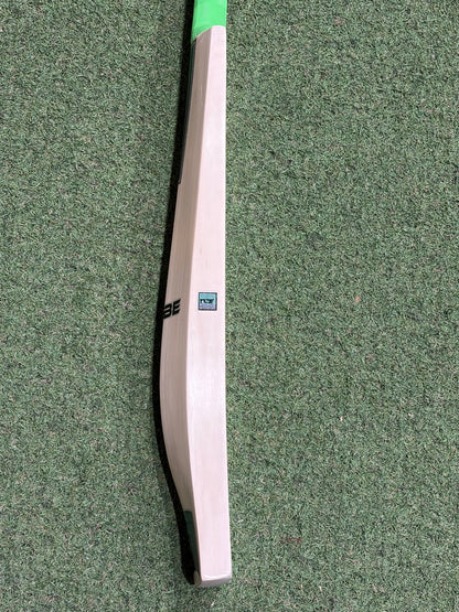 TCS Vibe Harrow Size Junior Cricket Bat (2lb 5oz)