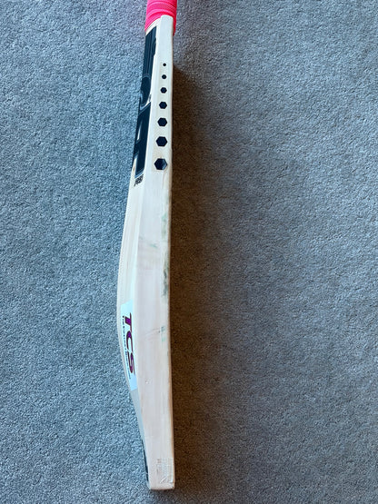 Used CA Blackout Players Cricket Bat (2lb 9oz)