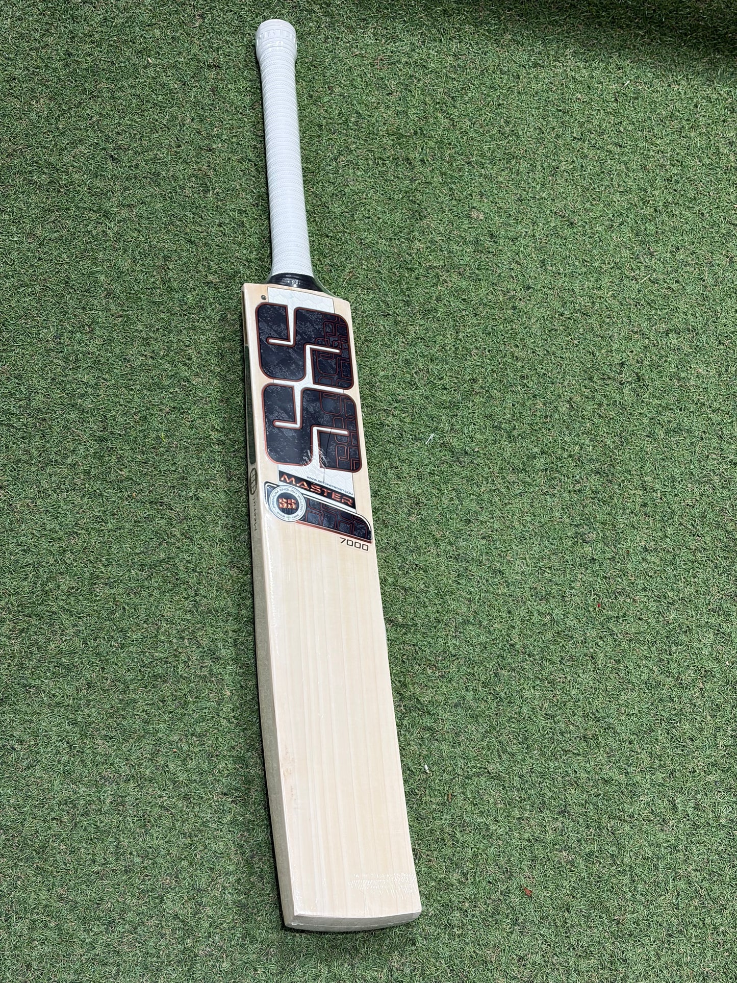 SS Ton Master 7000 Cricket Bat (2lb 8oz)