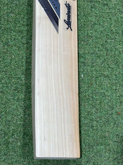 CA Blackout Laminate Cricket Bat (2lb 13oz)