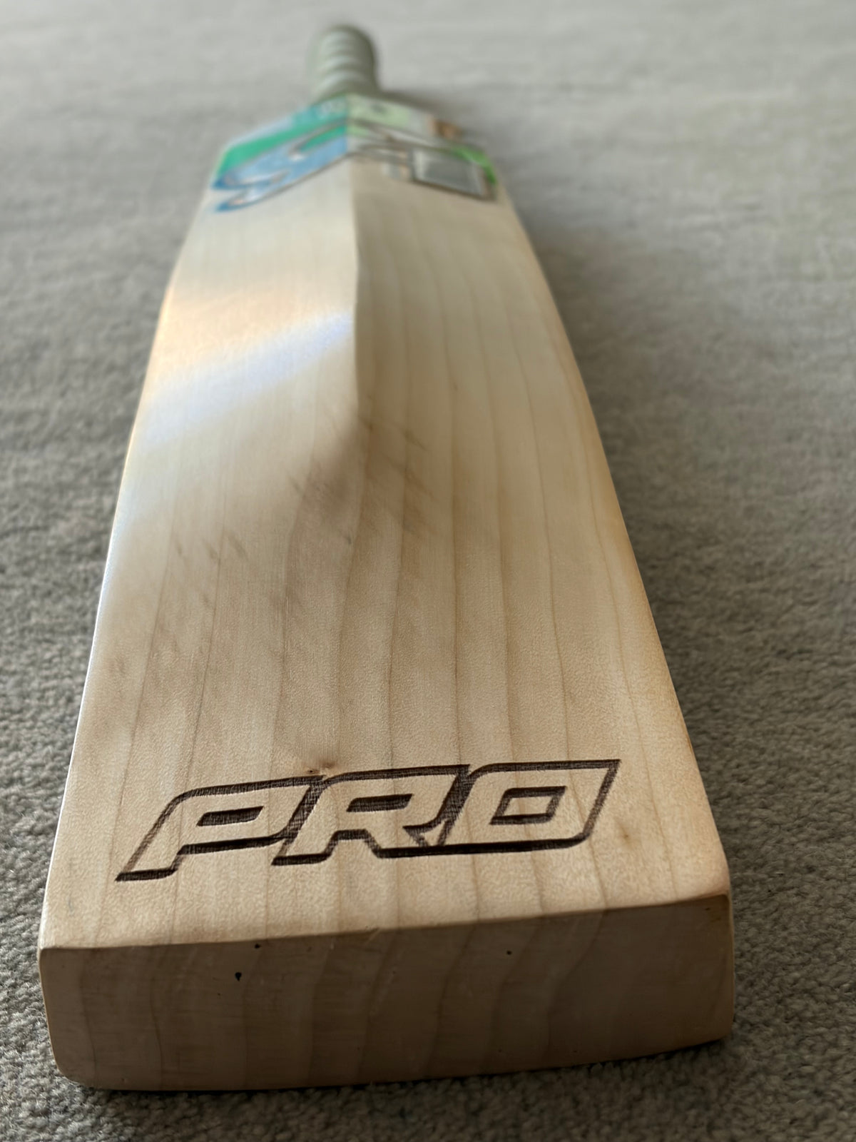 CA Pro 15k Professional Players Hassan Nawaz Cricket Bat (2lb 7oz)