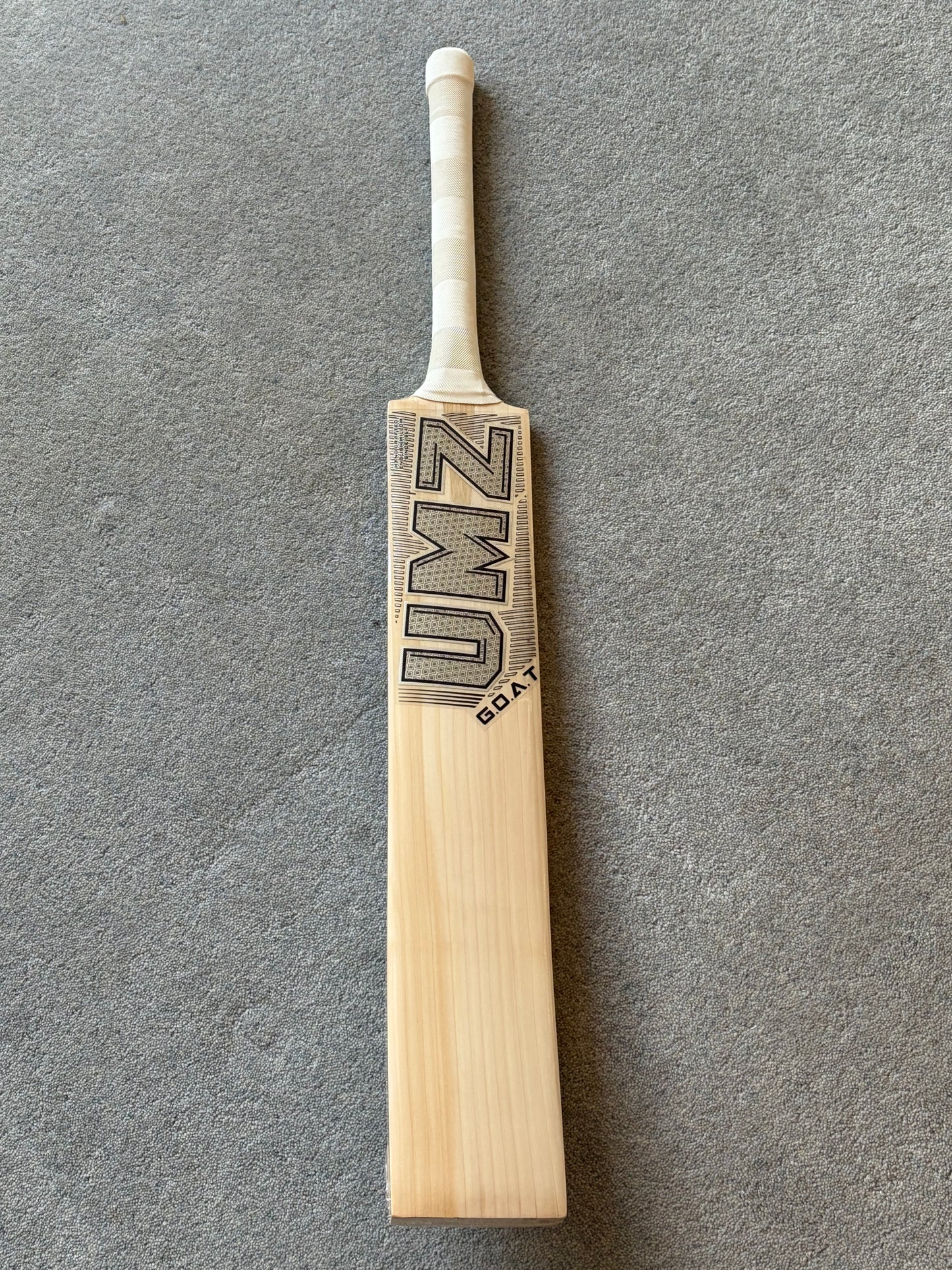 MB Malik UMZ Goat Cricket Bat (2lb 9oz)