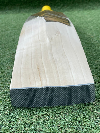 MB Malik 60th Anniversary Cricket Bat (2lb 10oz)