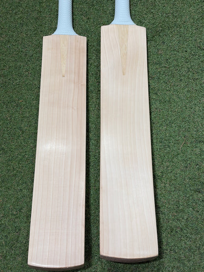Plain Grade 1+ UK Made Cricket Bat (2lb 9oz & 2lb 10oz)