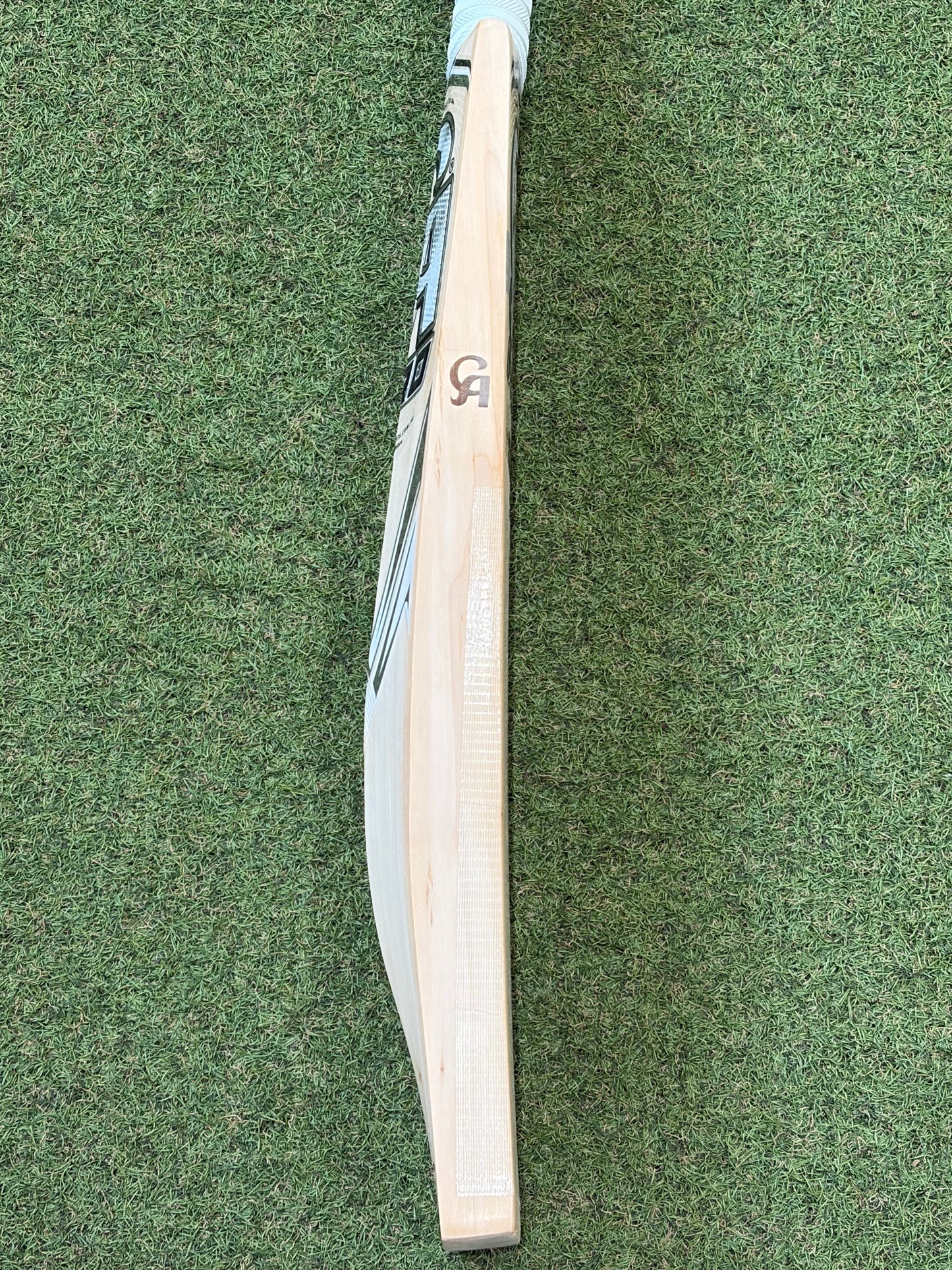 CA Pro Limited Edition Professional Players Asif Ali Cricket Bat (2lb 8oz)