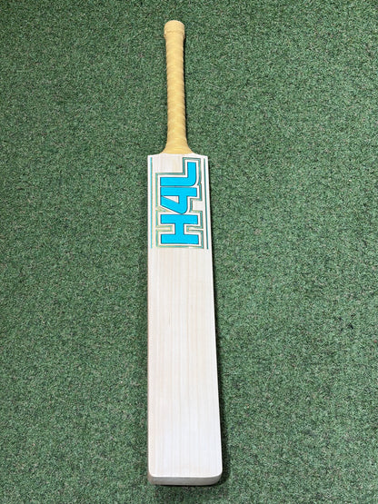 Hell 4 Leather (H4L) Pro Grade Cricket Bat (2lb 8oz)