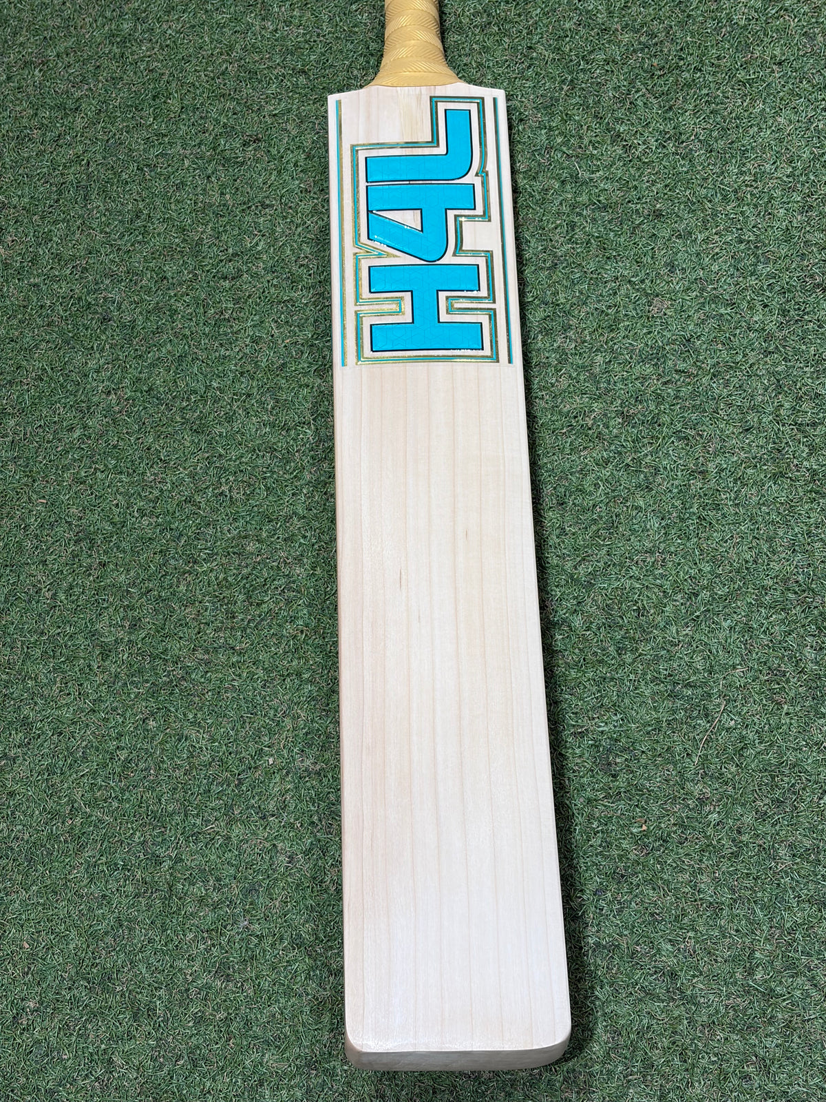 Hell 4 Leather (H4L) Pro Grade Cricket Bat (2lb 8oz)