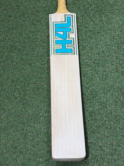 Hell 4 Leather (H4L) Pro Grade Cricket Bat (2lb 8oz)
