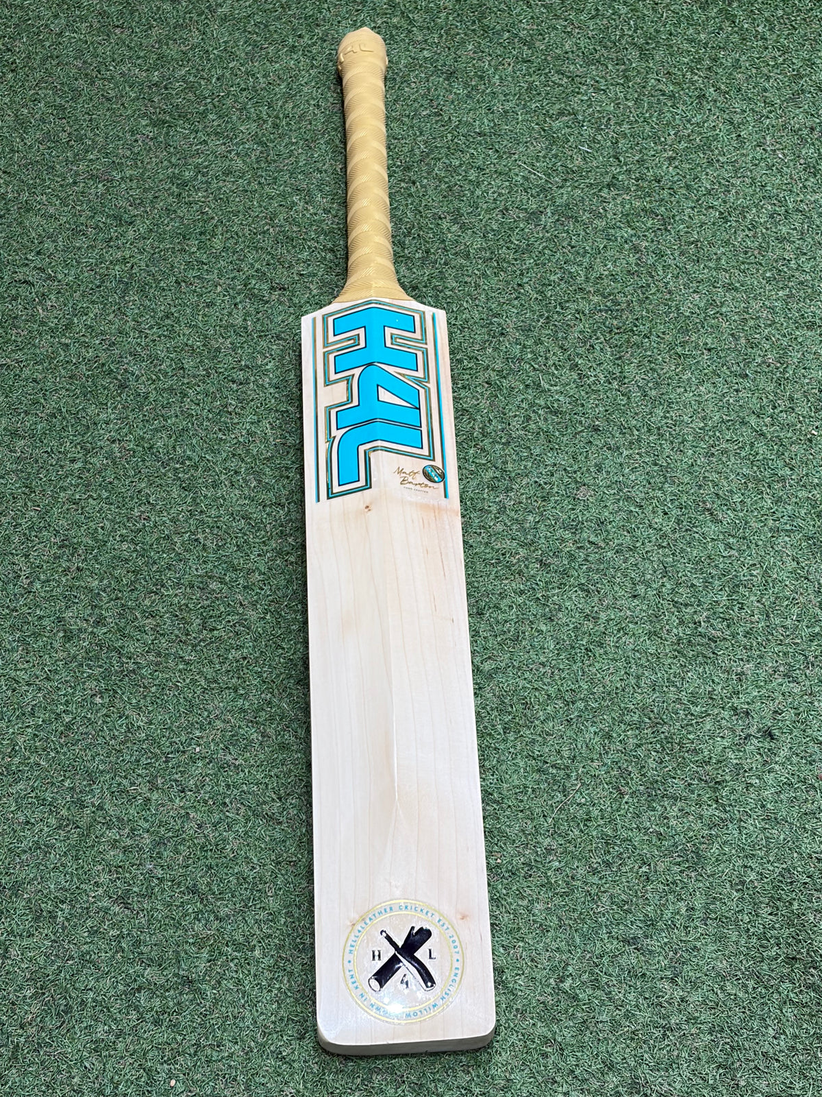 Hell 4 Leather (H4L) Pro Grade Cricket Bat (2lb 8oz)
