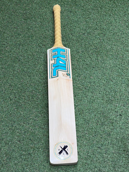 Hell 4 Leather (H4L) Pro Grade Cricket Bat (2lb 8oz)
