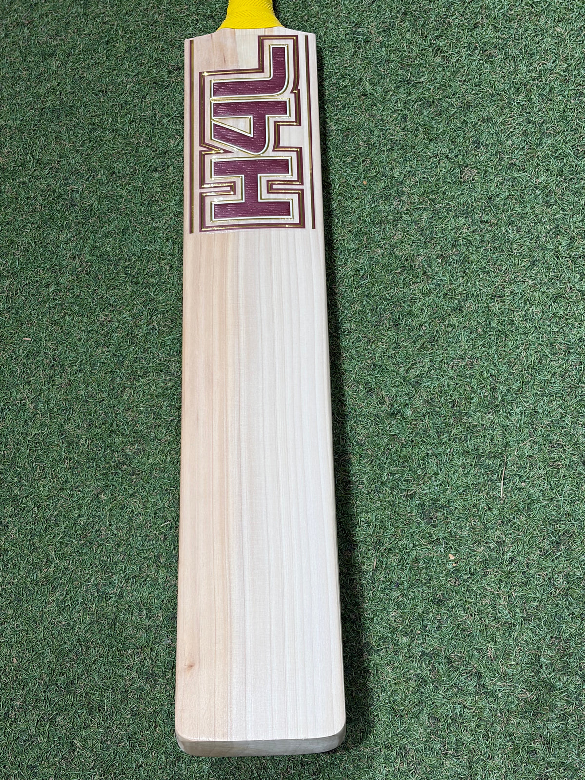 Hell 4 Leather (H4L) Pro Grade Cricket Bat (2lb 10oz)