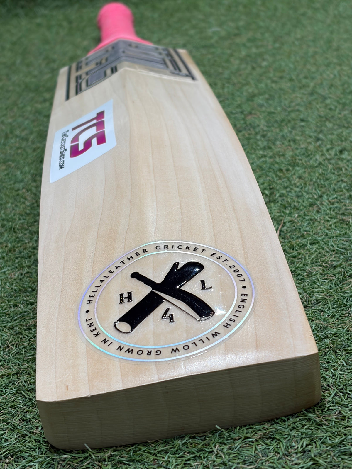 Hell 4 Leather (H4L) Pro Grade Short Blade Long Handle Cricket Bat (2lb 13oz)
