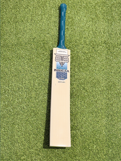 TBB Invicta Reserve Cricket Bat (2lb 8oz)