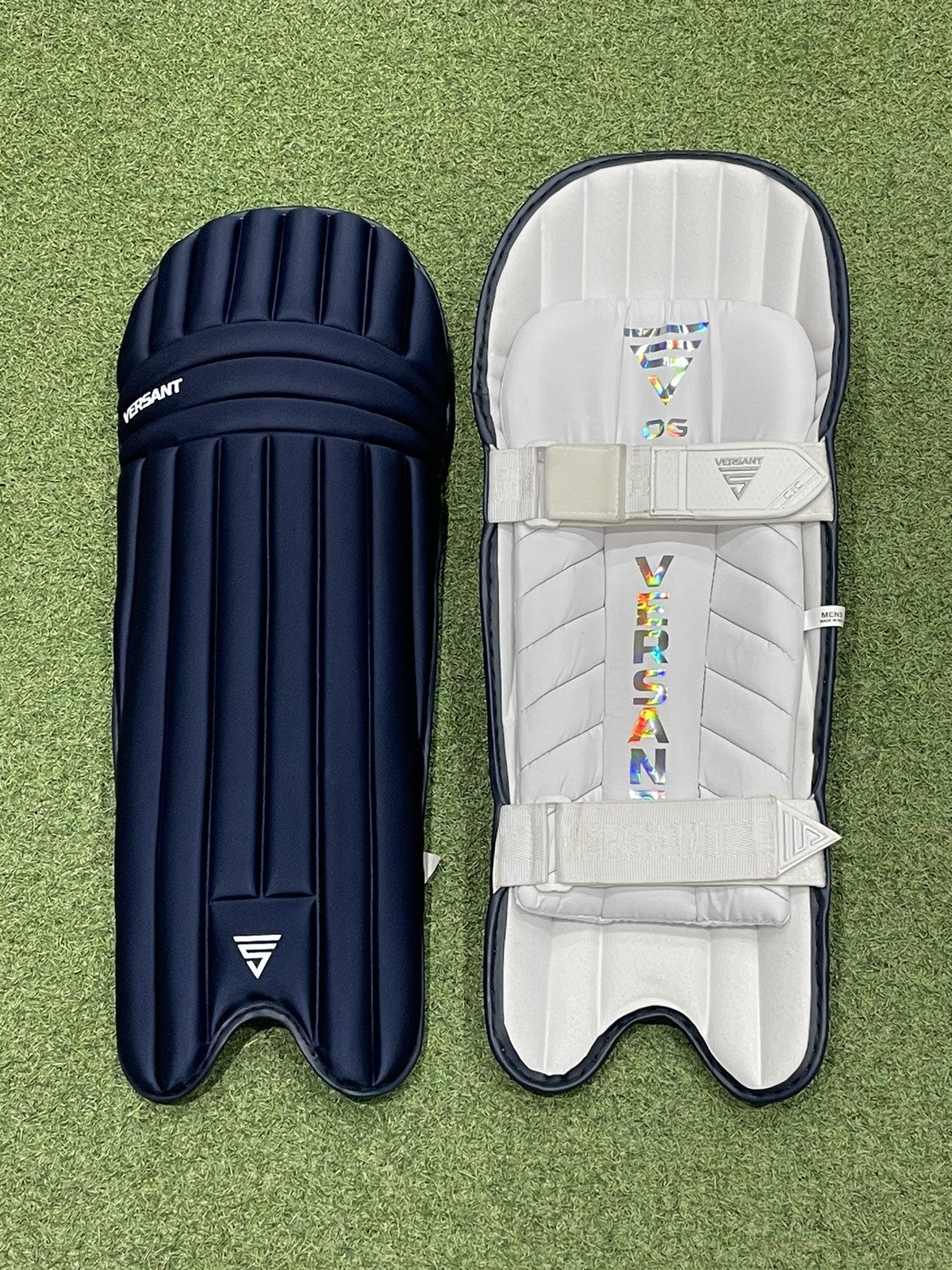 VERSANT OG Blue Batting Pads - Ambidextrous Mens Size - Brand New - Two Strap!