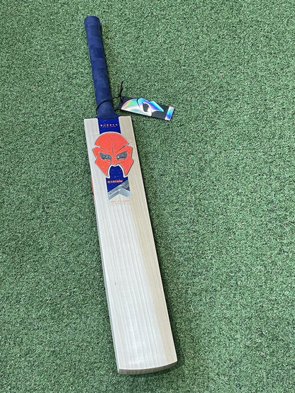 Phantom Illusion Pro-R Cricket Bat - 2lb 9oz - Brand New! Stunning Grains!