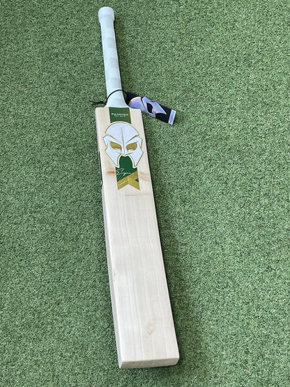 Phantom Enigma Performance Cricket Bat - 2lb 10oz - Brand New! Exclusive!