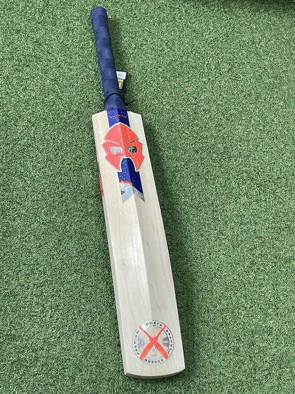 Phantom Illusion Performance Cricket Bat - 2lb 8oz - Brand New! Exclusive!